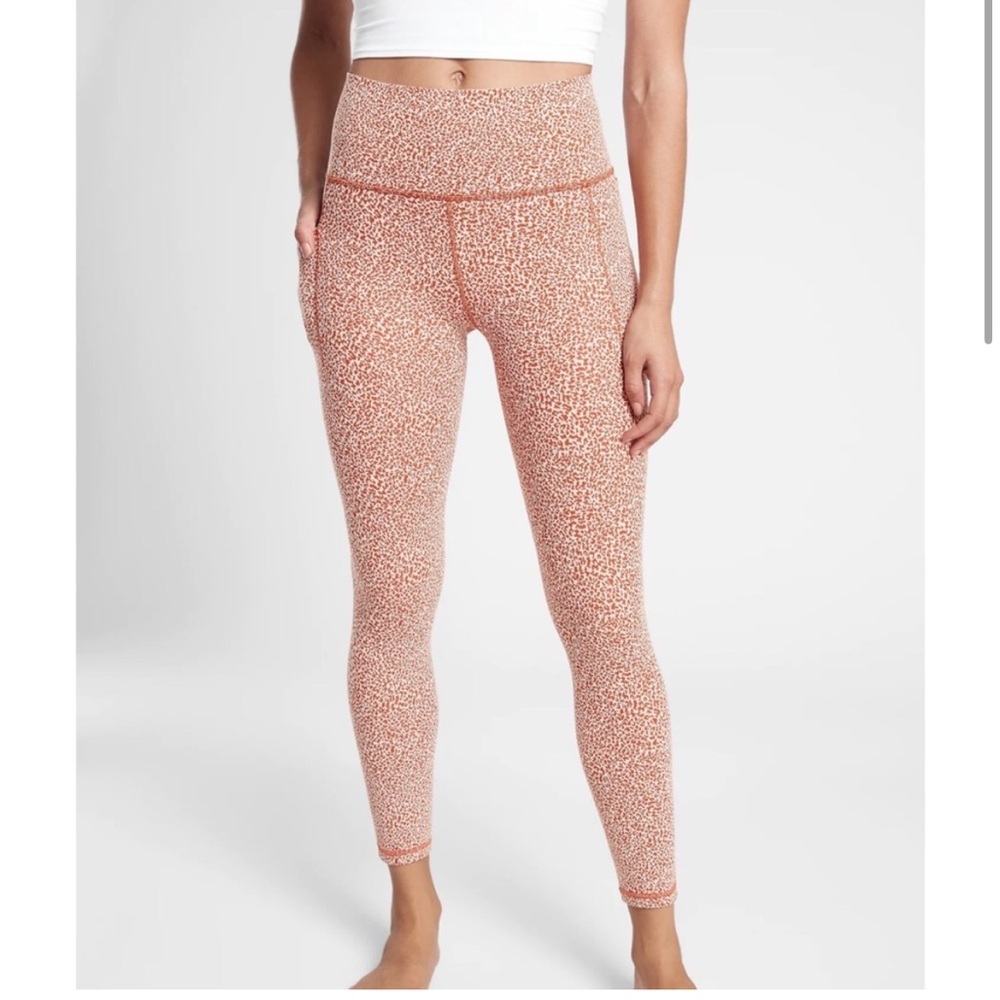 Athleta Salutation Stash Orange Cheetah 7/8 Legging